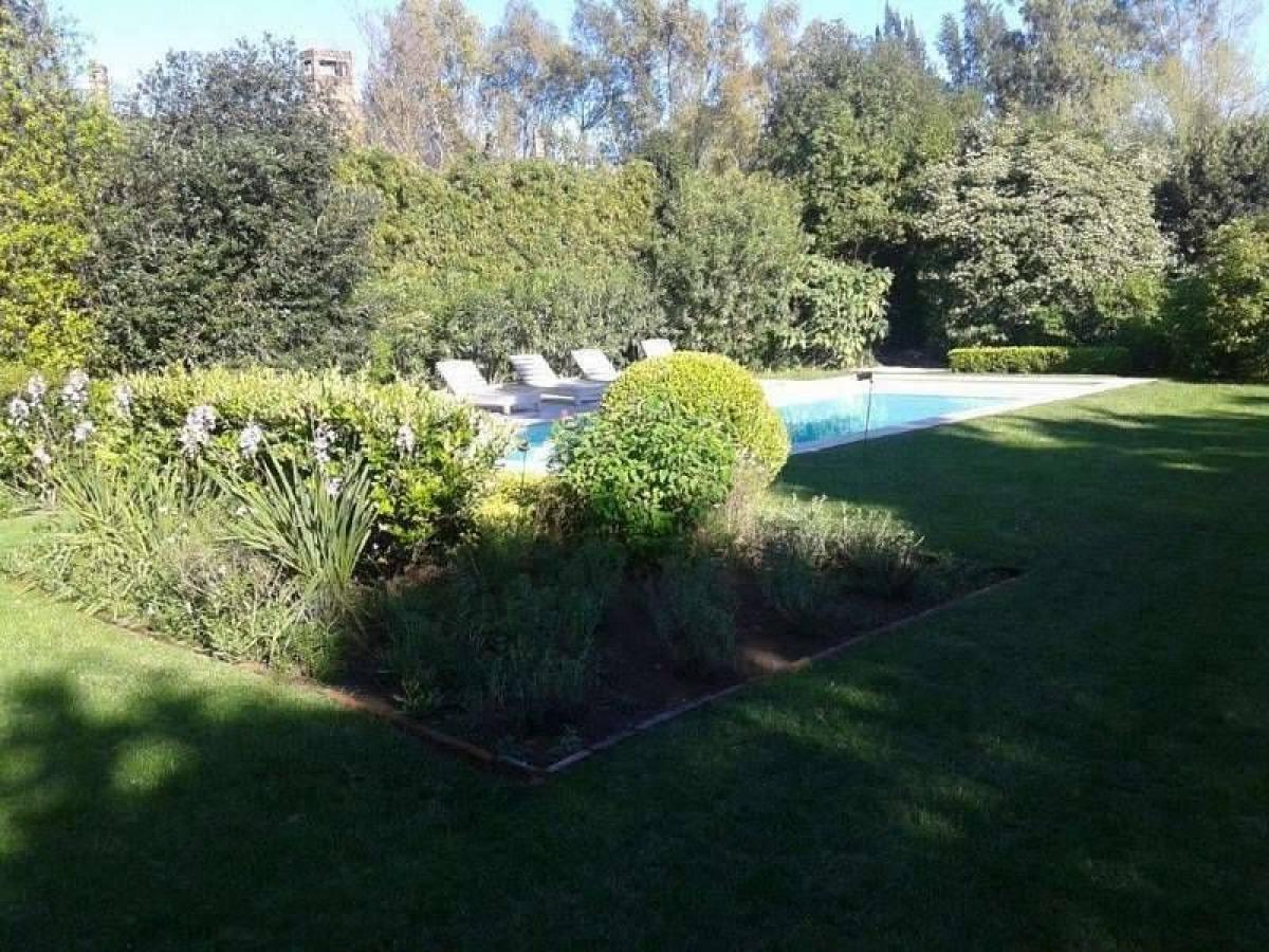 4 bedrooms House in San Isidro, Argentina No. 12521