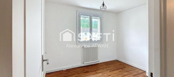 3 Schlafzimmer Haus in Acheres, France, Nr. 279328 7