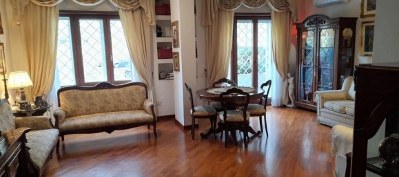 5 rooms House in Naples, Italy No. 98067 22