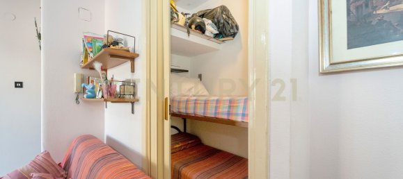2 bedrooms Apartment in Misterbianco, Italy No. 324634 8