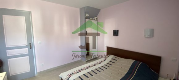 Edificio de 5 dormitorios en Patay, France No. 94183 30