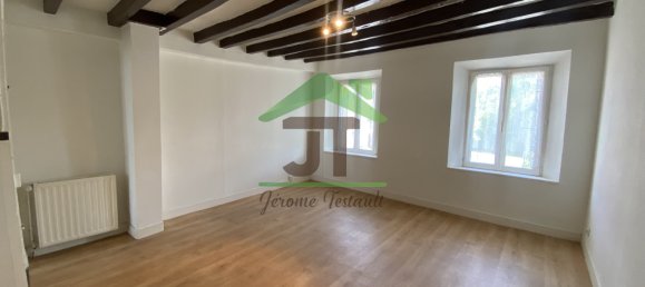 Edificio de 5 dormitorios en Patay, France No. 94183 10