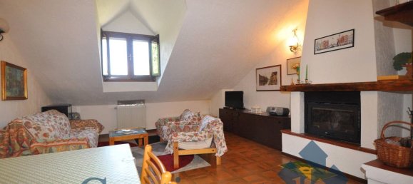 3 bedrooms Apartment in Piazzatorre, Italy No. 370118 4