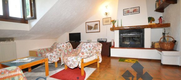 3 bedrooms Apartment in Piazzatorre, Italy No. 370118 3