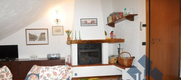 3 bedrooms Apartment in Piazzatorre, Italy No. 370118 2