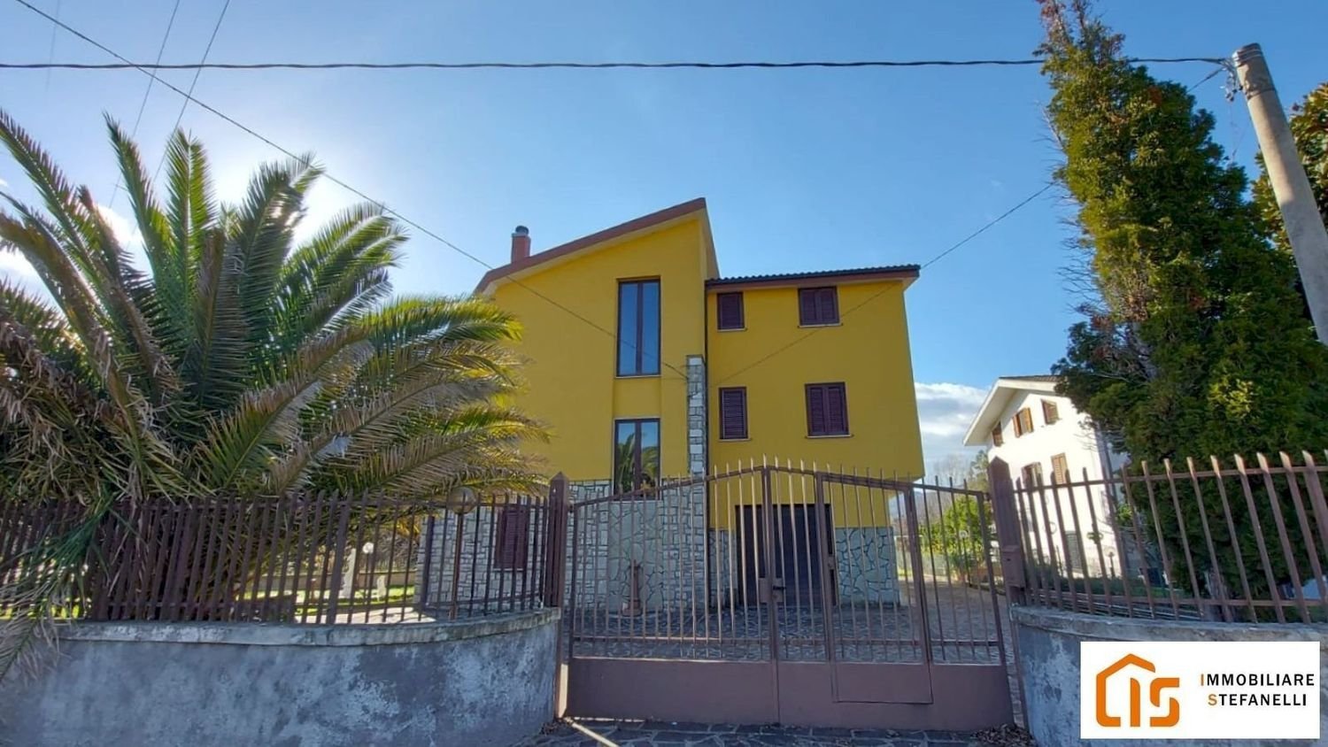 14 rooms Villa in Monteroduni, Italy No. 69116