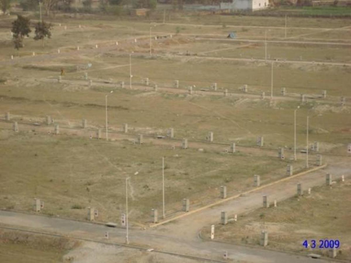  Land in Faridabad, India No. 37277