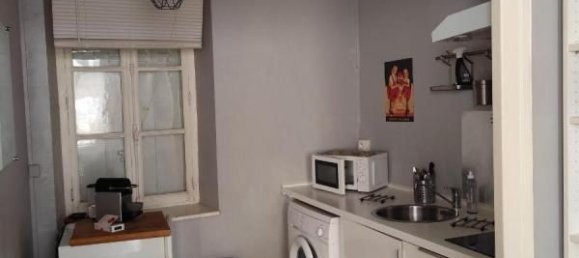 Estudio en Blois, France No. 251041 3