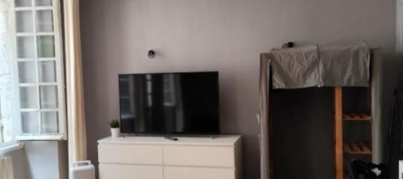 Estudio en Blois, France No. 251041 4