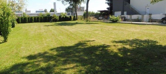 2غرفة شقة في Jakomini, Austria رقم 17616 10