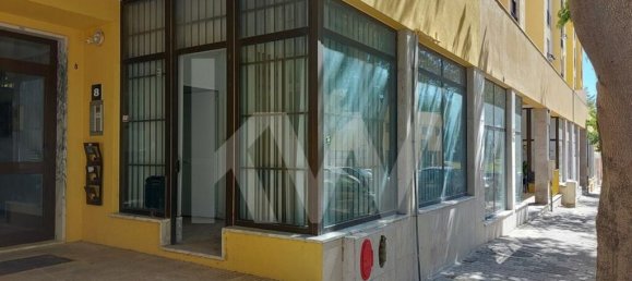 Коммерческая недвижимость 55м² в Сетубал, Португалия № 57019 2