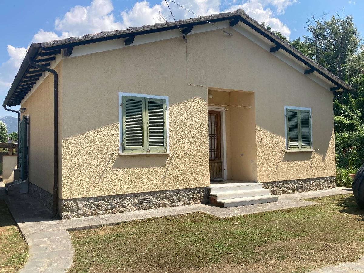 Вилла с 2 спальнями в Форте деи Марми, Италия № 192243