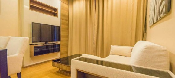 2 bedrooms Condo in Bangkok, Thailand No. 6777 3