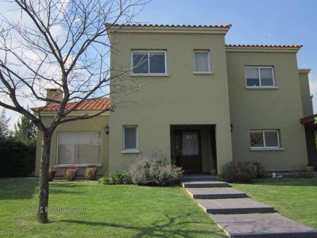 Дом с 3 спальнями в Тигре, Аргентина № 82735