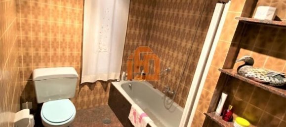Apartamento de 4 dormitorios en León, Spain No. 78686 5