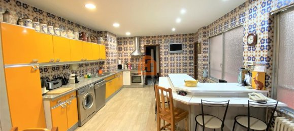 Apartamento de 4 dormitorios en León, Spain No. 78686 14