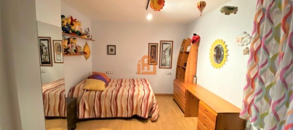 Apartamento de 4 dormitorios en León, Spain No. 78686 23