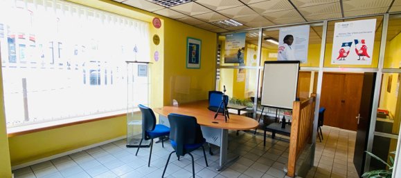 60m² Commercial property in Cotes-d'Armor, France No. 171779 4