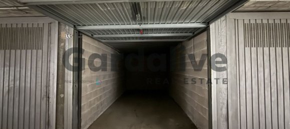 Garaje en Brescia, Italy 56 m² No. 332665 3