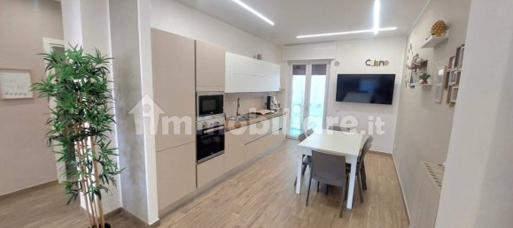 Apartamento T3 em Taranto, Italy N.º 340224 11