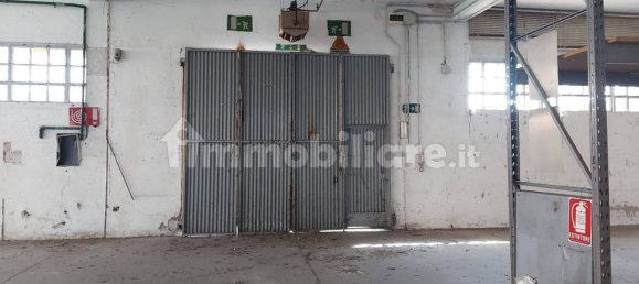 Lagerhaus in Corsico, Italy 1000m², Nr. 14030 13