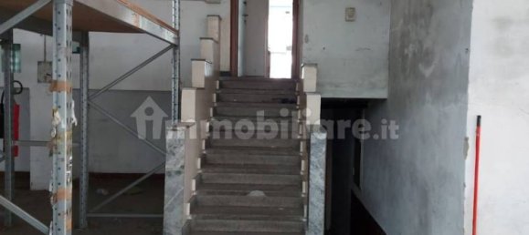 Lagerhaus in Corsico, Italy 1000m², Nr. 14030 12