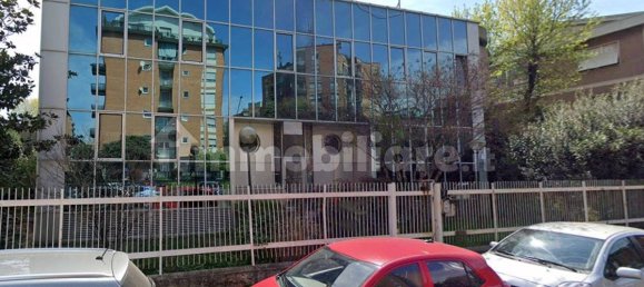 Lagerhaus in Corsico, Italy 1000m², Nr. 14030 2