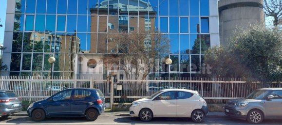 Lagerhaus in Corsico, Italy 1000m², Nr. 14030 10