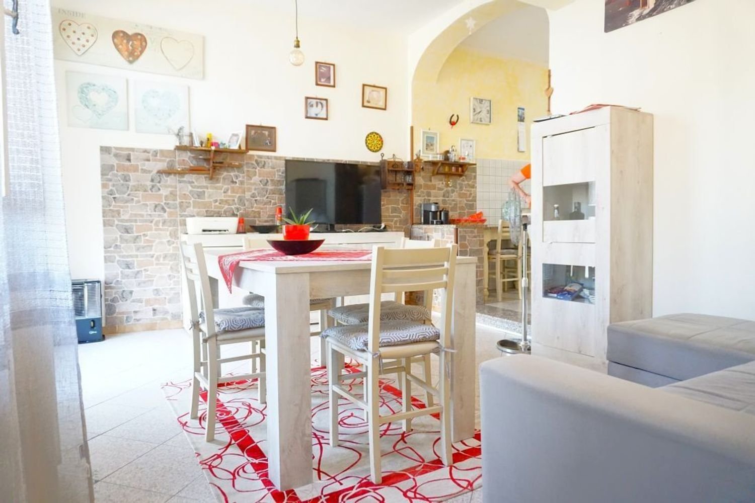 3-salle Appartement à Pontedera, Italy No. 293020