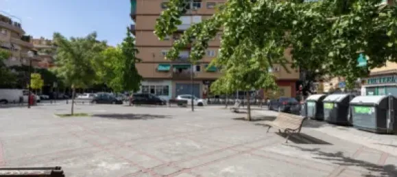 Propiedad comercial en Granada, Spain 120 m² No. 181213 2