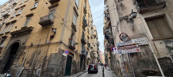 Studio à Naples, Italy No. 167990 14