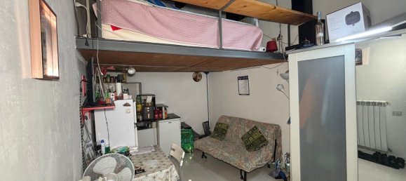 Studio à Naples, Italy No. 167990 2