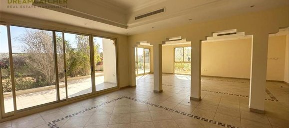 Villa T5 em Al Hamra Village, UAE N.º 34920 7