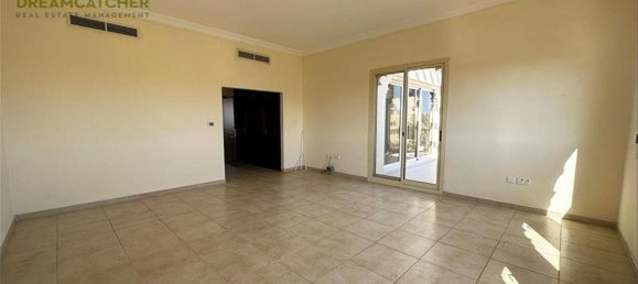 Villa T5 em Al Hamra Village, UAE N.º 34920 17