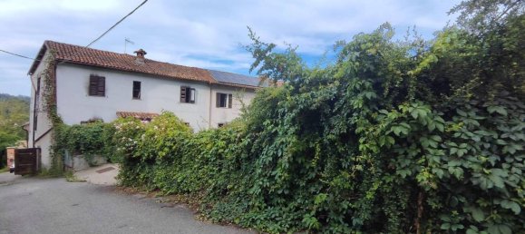 10 rooms House in Incisa Scapaccino, Italy No. 33749 2