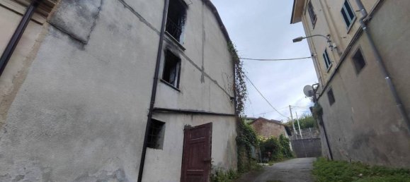 10 rooms House in Incisa Scapaccino, Italy No. 33749 4