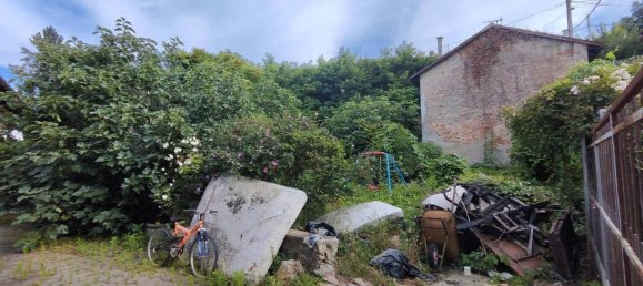 10 rooms House in Incisa Scapaccino, Italy No. 33749 5