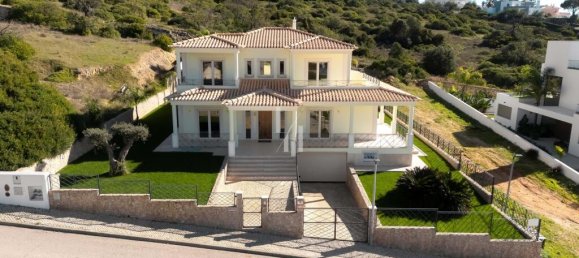 4 bedrooms Villa in Albufeira, Portugal No. 125543 2