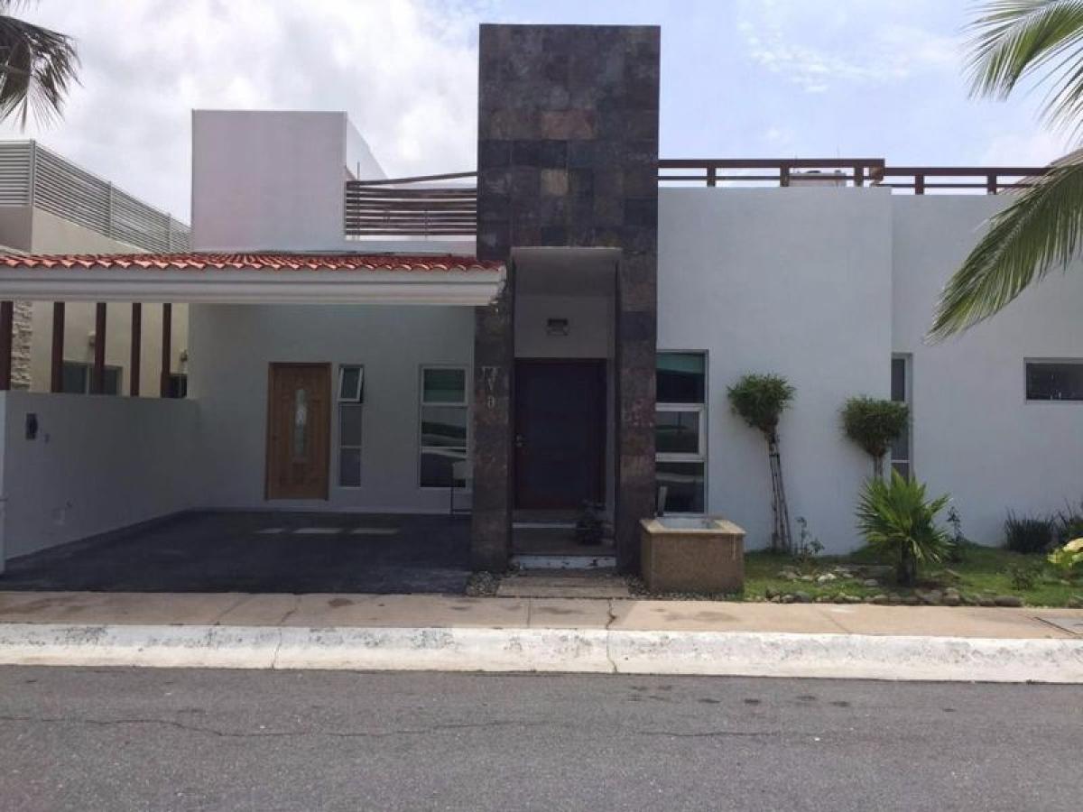 Casa de 3 dormitorios en Veracruz, Mexico No. 210246
