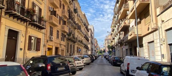 9 rooms Apartment in Palermo, Italy No. 178469 3