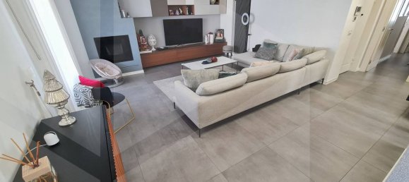 Квартира с 3 комнатами в Лушано, Италия № 24567 6