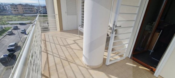 Квартира с 3 комнатами в Лушано, Италия № 24567 18