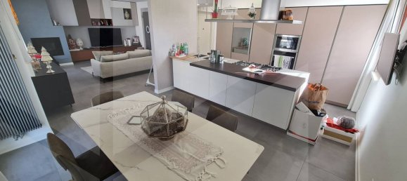 Квартира с 3 комнатами в Лушано, Италия № 24567 3