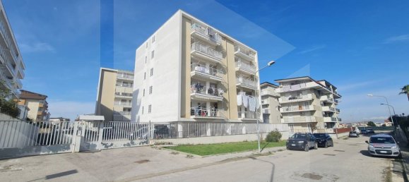 Квартира с 3 комнатами в Лушано, Италия № 24567 2