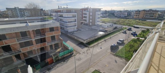 Квартира с 3 комнатами в Лушано, Италия № 24567 19