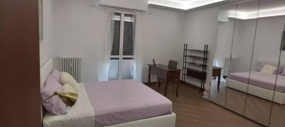 3 bedrooms Apartment in Milan, Italy No. 310018 8