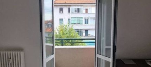 3 bedrooms Apartment in Milan, Italy No. 310018 9