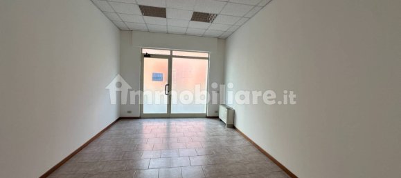 Imóvel comercial de 2 divisões em Treviolo, Italy N.º 14319 4