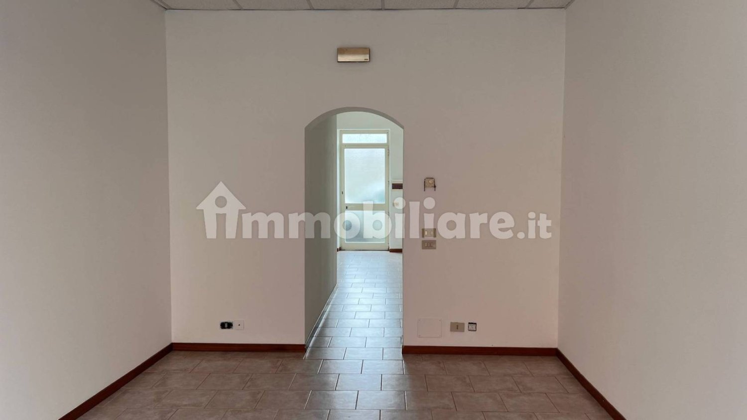 Imóvel comercial de 2 divisões em Treviolo, Italy N.º 14319