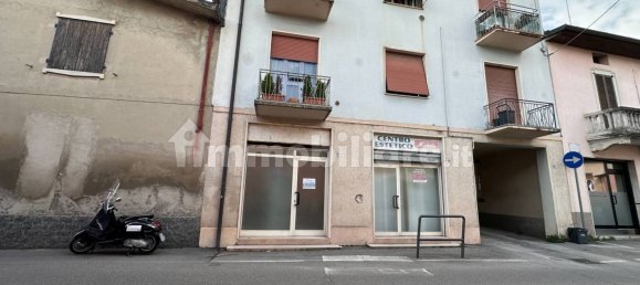 Imóvel comercial de 2 divisões em Treviolo, Italy N.º 14319 8